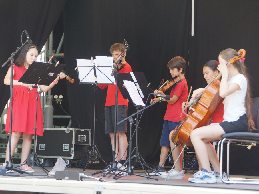 Am Samstag machte das Kinder-Ensemble von Solotutti den Anfang. Foto: Stiftung 3FO (FK).