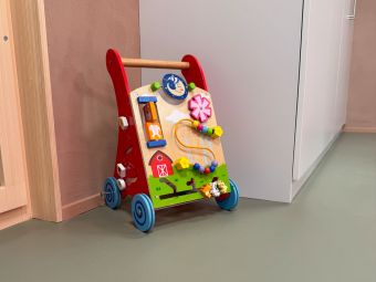 Der Anbau erhält eine Schindelfassade.